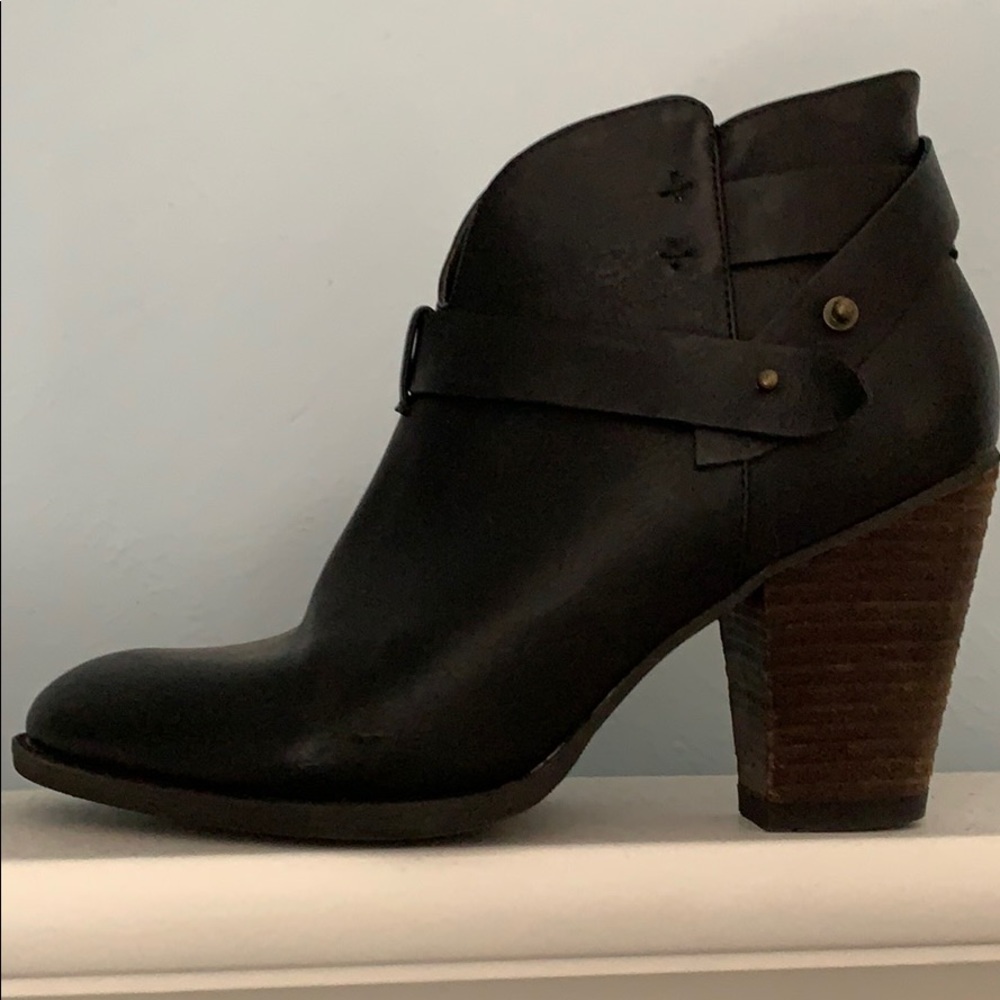 XOXO Fall Booties